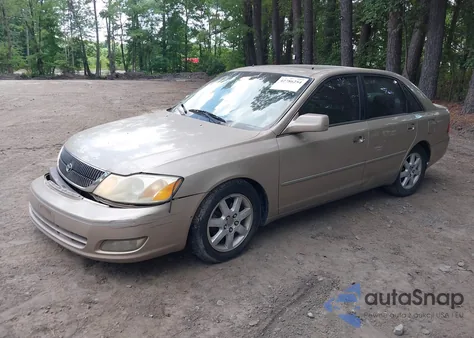 2000 Toyota Avalon Xls z USA, uszkodzony, nr VIN 4T1BF28B7YU043842